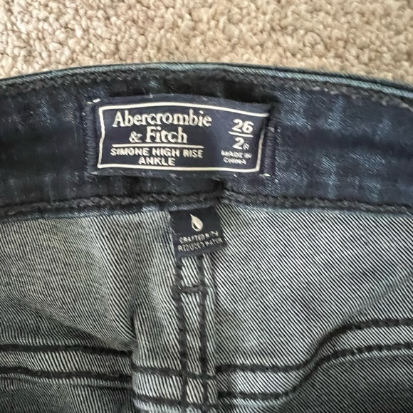 EUC Abercrombie & Fitch Skinny Jeans - Picture 4 of 4